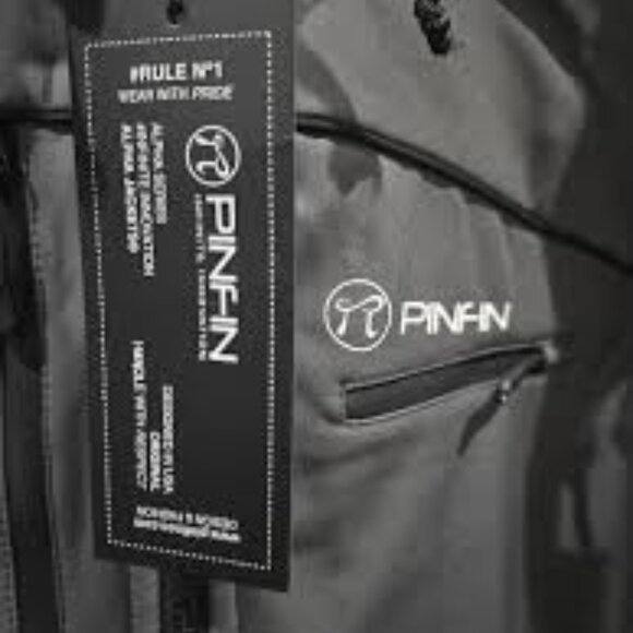 Pin-fin Women’s Black Windbreaker – Alpha Series –L - Picture 2 of 3